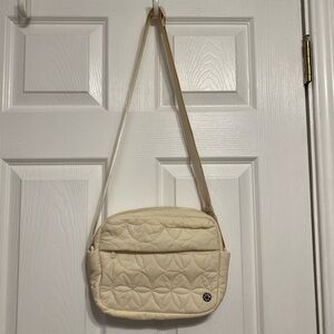 GAIAM Cream Quilted Crossbody Bag